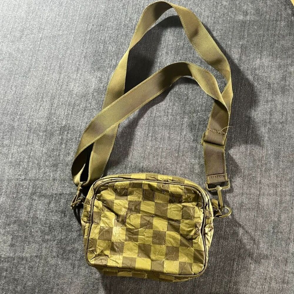 Aloha collection the Checkmate Le Tour crossbody bag in Limu on Olive